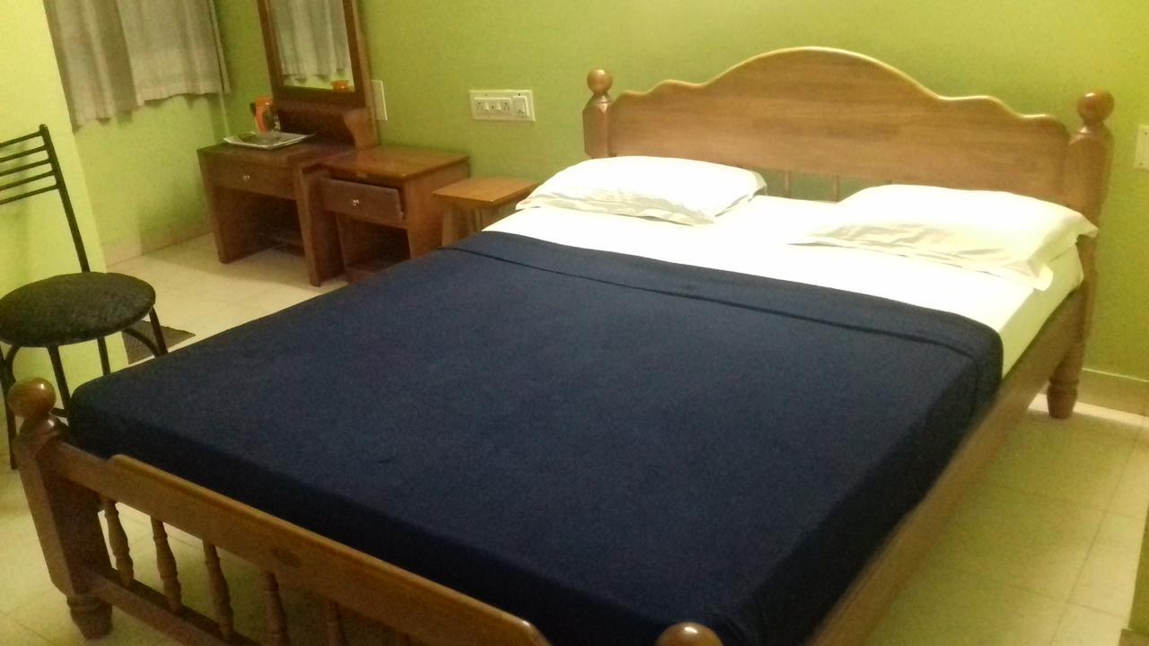 Lodge Sree Nandanam Residency *