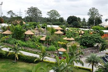 Golden Cascade Resort 3*