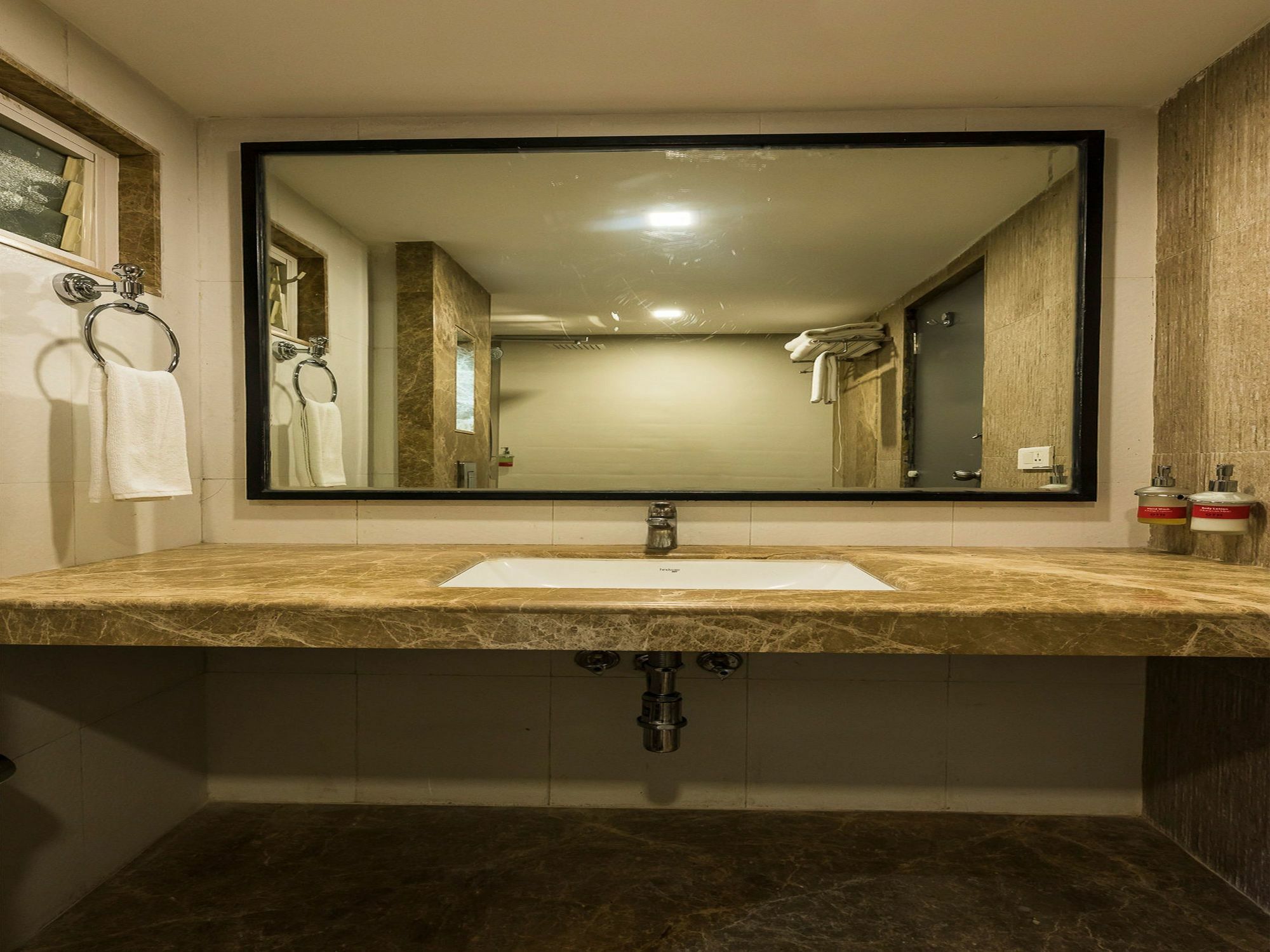 Oyo Townhouse 014 Mg Road Bangalore