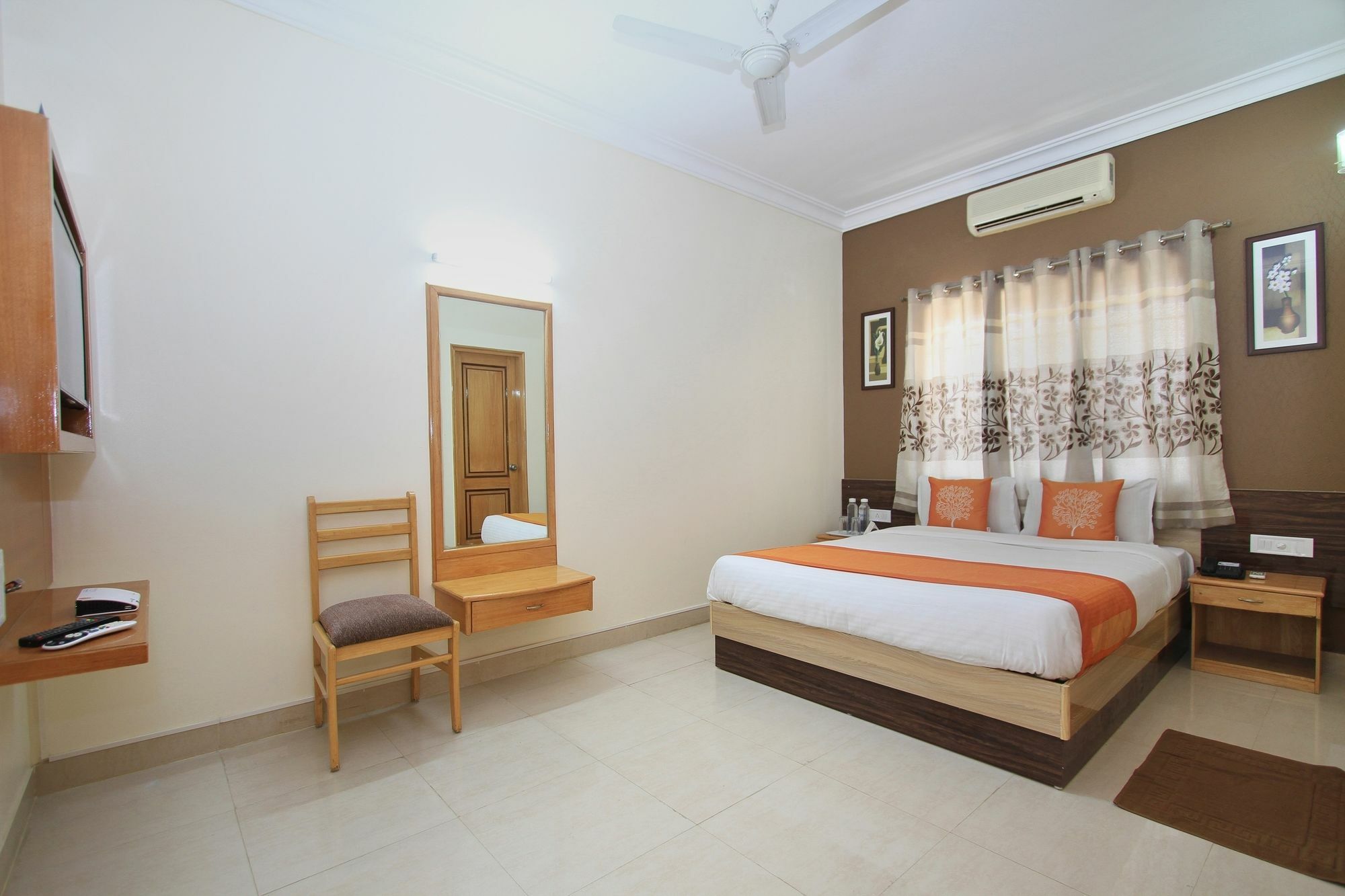 Bluemoon Log-Inn Hotel Bangalore