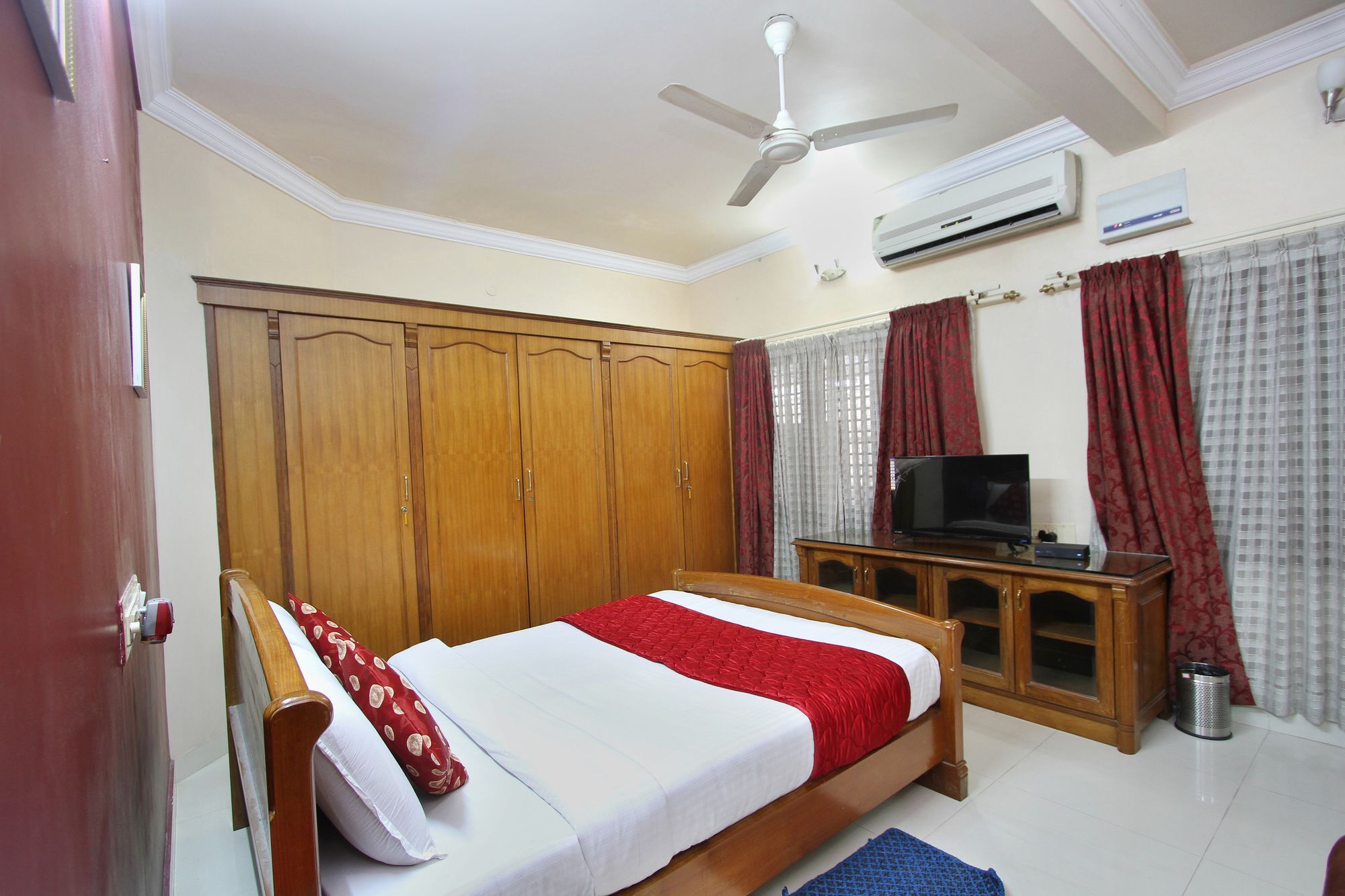 Hotel Oyo 7339 Nandhana Vista Bangalore