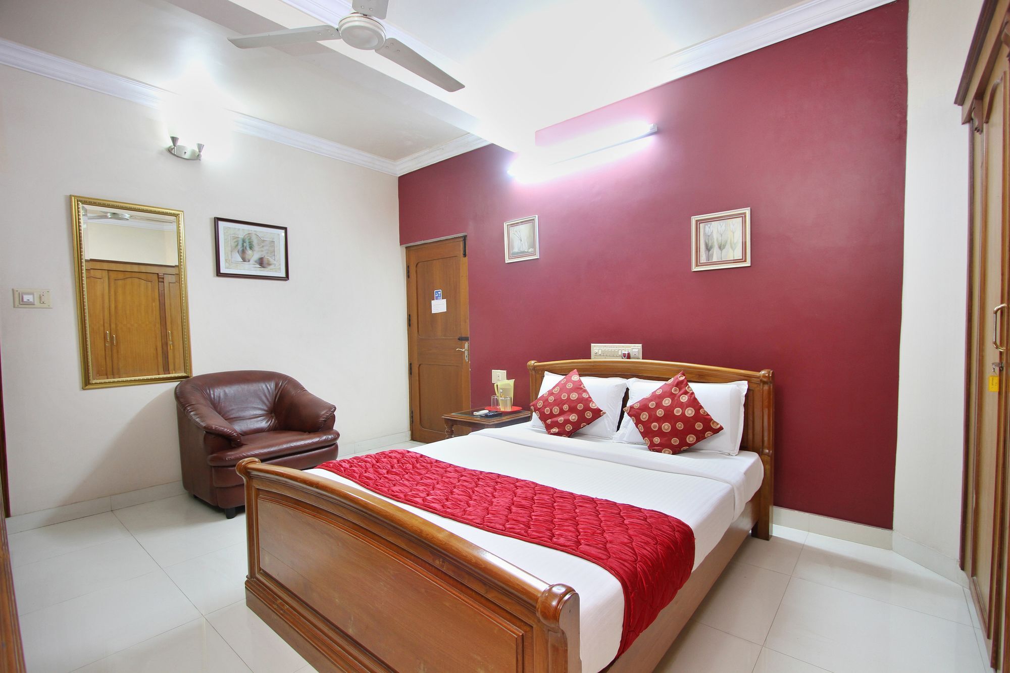 Hotel Oyo 7339 Nandhana Vista 3*