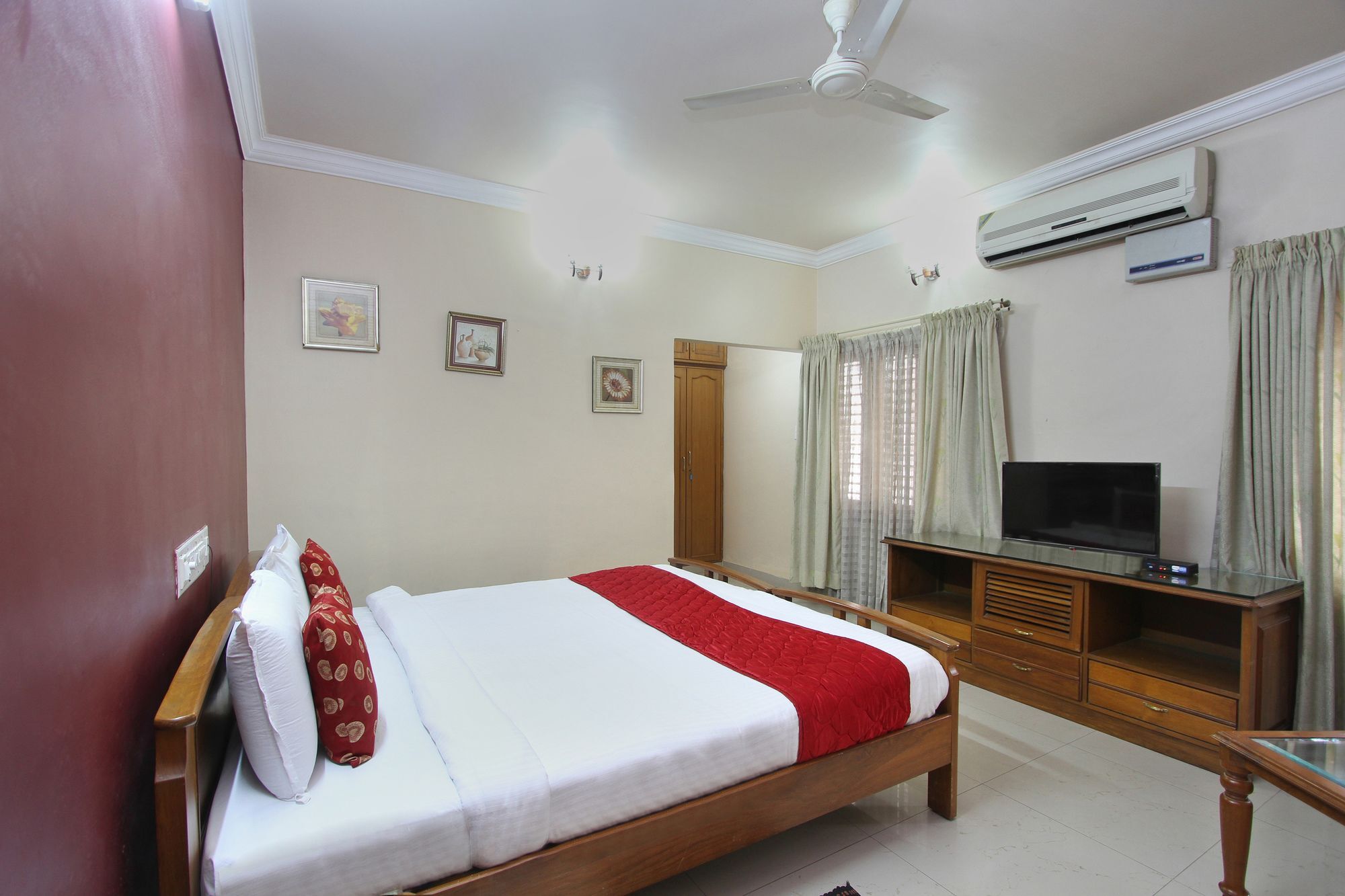 Oyo 7339 Nandhana Vista Hotel