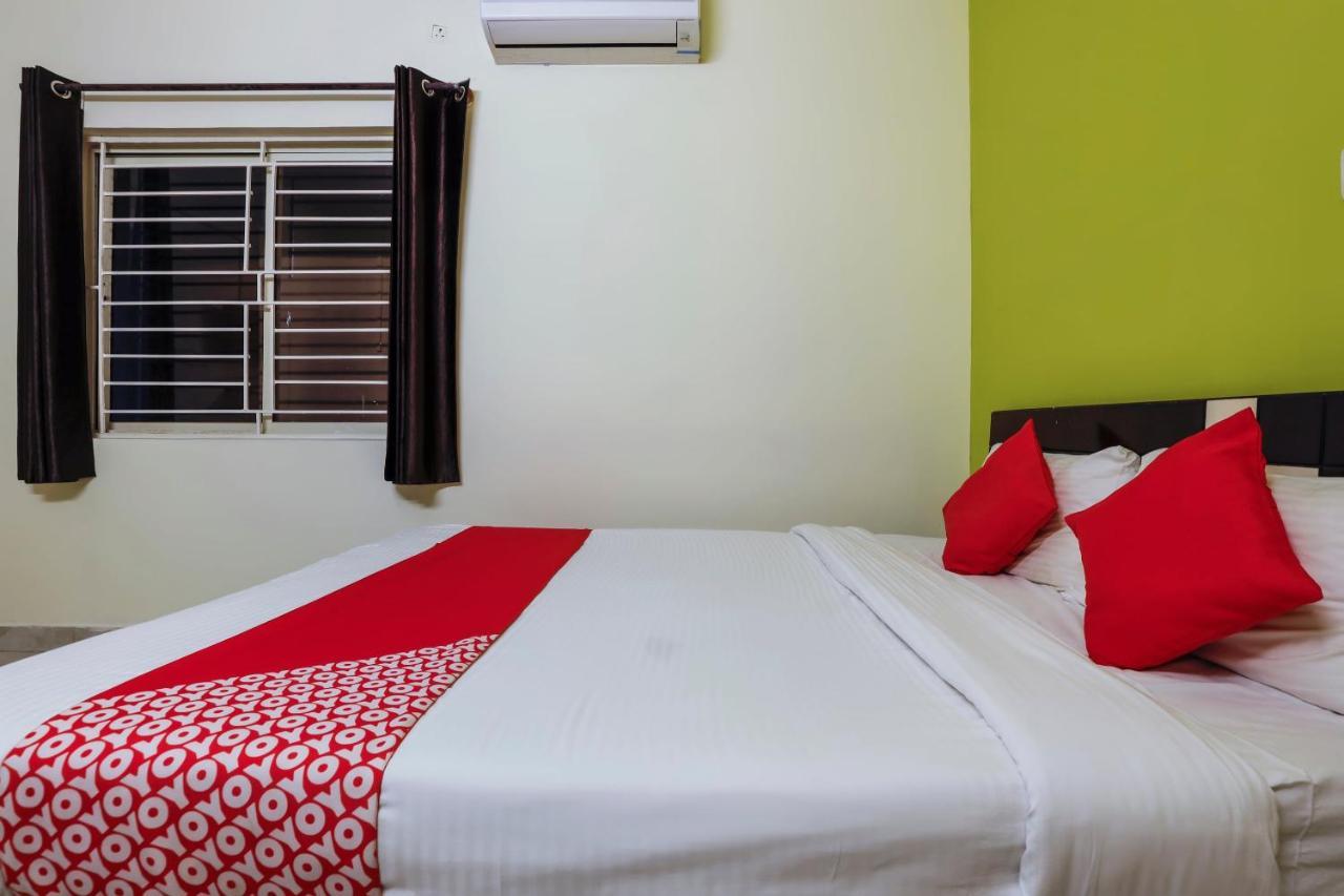 Oyo Flagship 70582 J Puneeth And Lodging